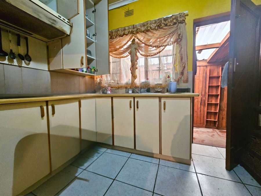4 Bedroom Property for Sale in Windsor Park Estate Western Cape